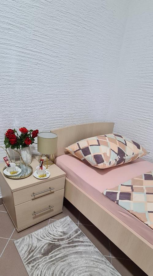 Prenociste Dubravka Apartment Ливно Екстериор снимка