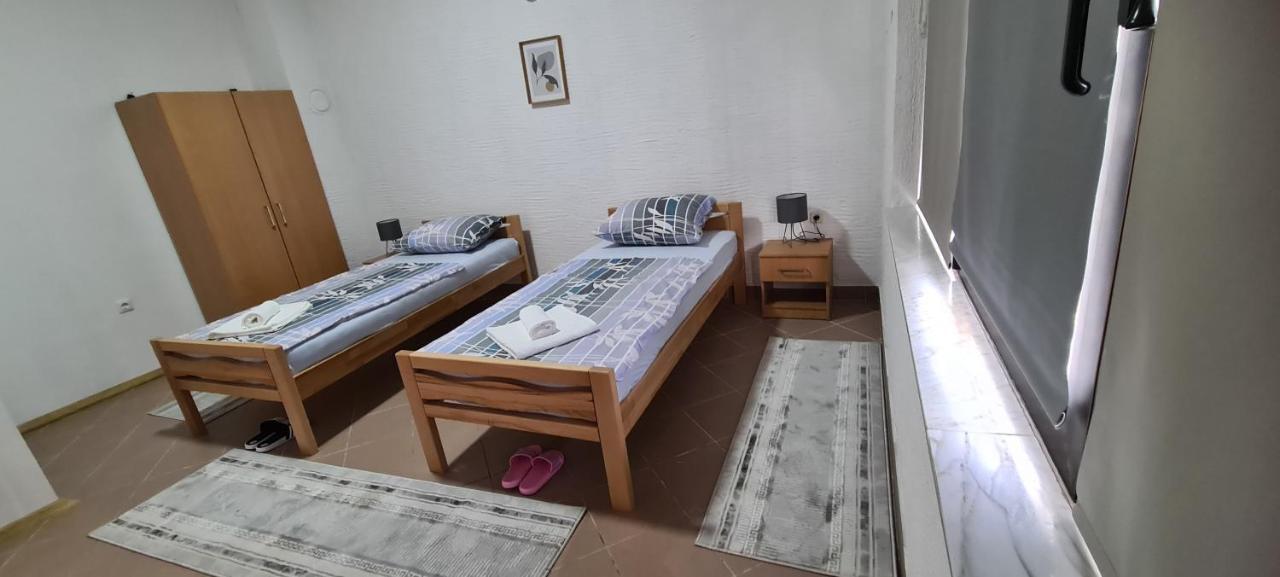 Prenociste Dubravka Apartment Ливно Екстериор снимка